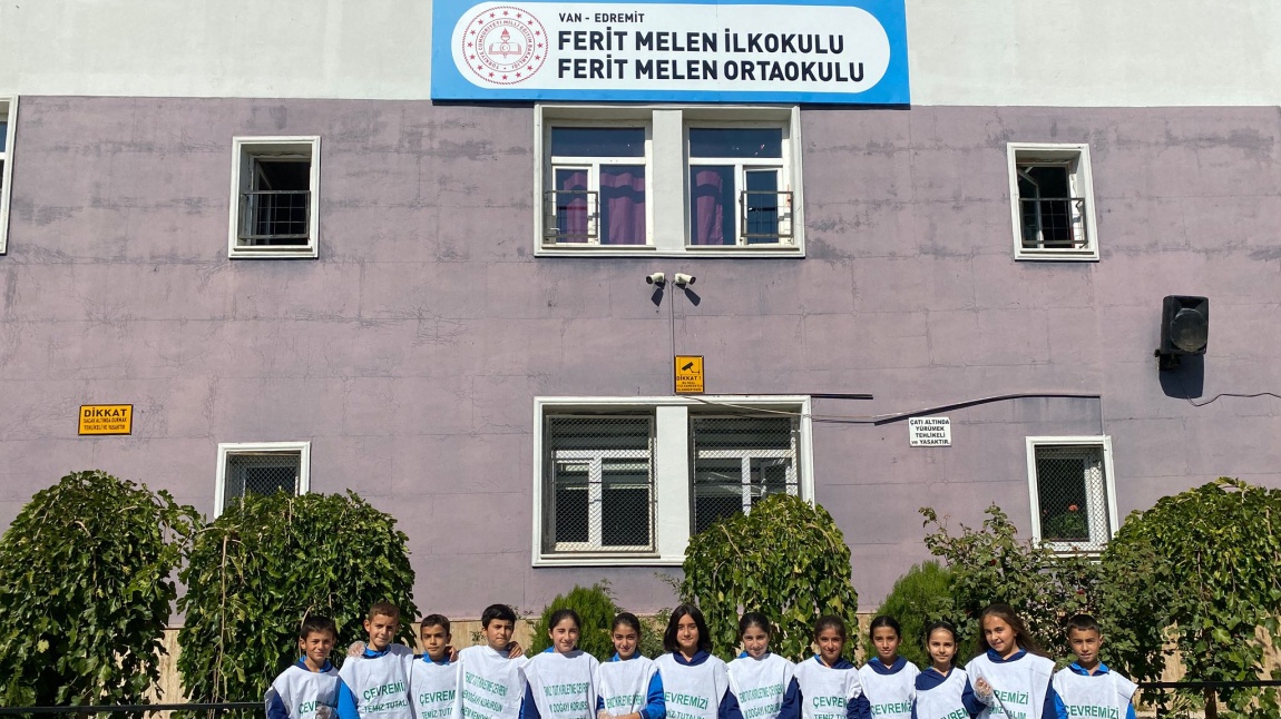 Sloganımız Çevrene Duyarlı Ol.